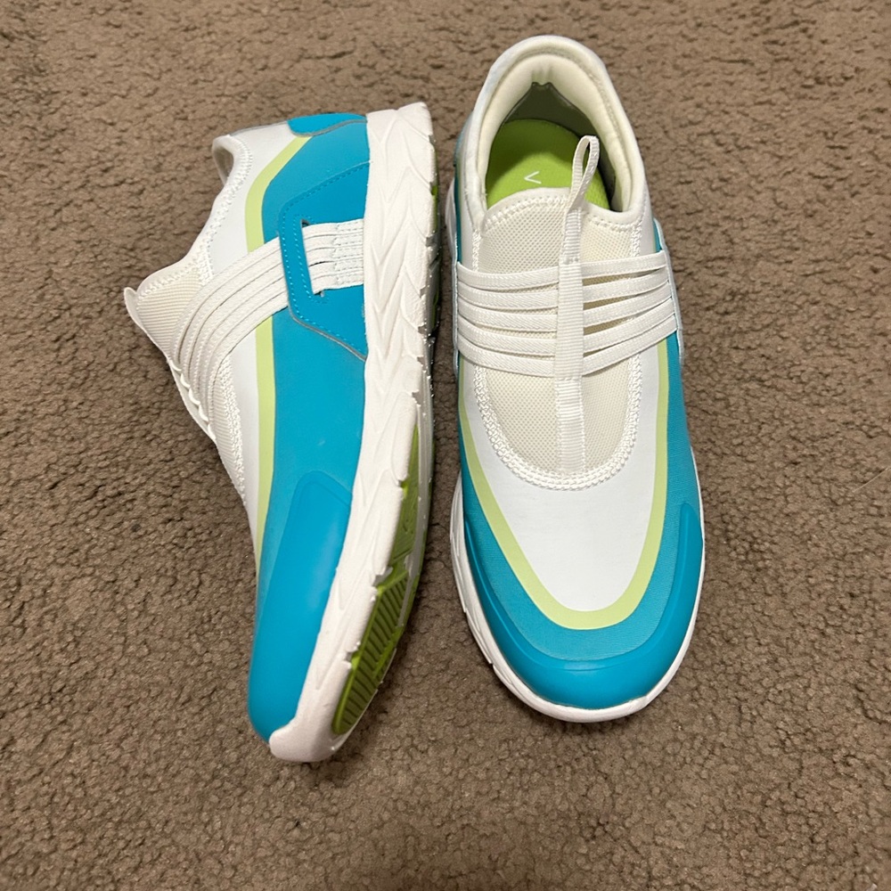 Vionic women’s slip on sneaker shoes size‎ 8 - Picture 2 of 7